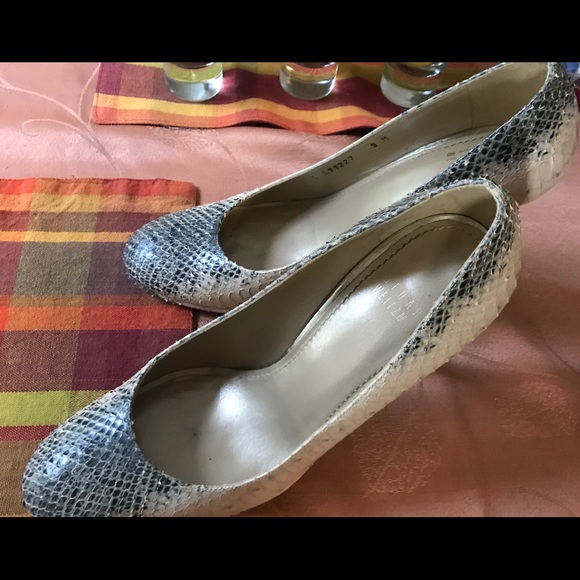 Stuart Weitzman- Authentic Snakeskin Pumps - Picture 6 of 6